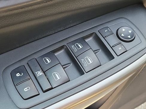 Used 2021 Jeep Cherokee Latitude Lux w/ Comfort/Convenience Group AWD/4WD image 21