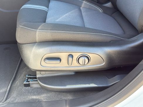 New 2025 Chevrolet Blazer LT w/ Convenience Package image 10