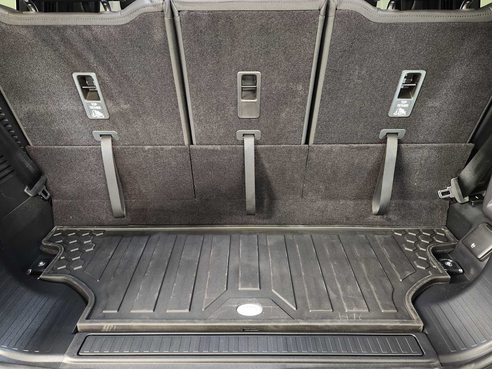 New 2026 Land Rover Defender 130 S AWD/4WD image 32