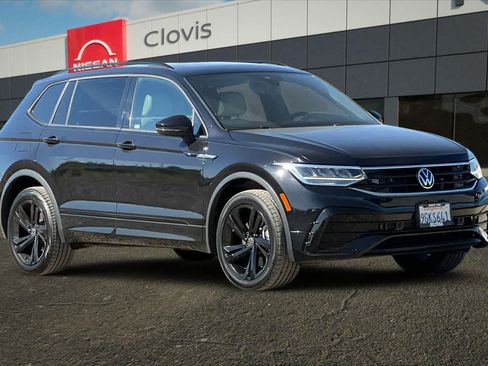 Used 2023 Volkswagen Tiguan SE R-Line FWD image 10