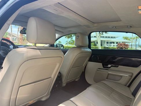 Used 2013 Jaguar XJ L Portfolio RWD image 14