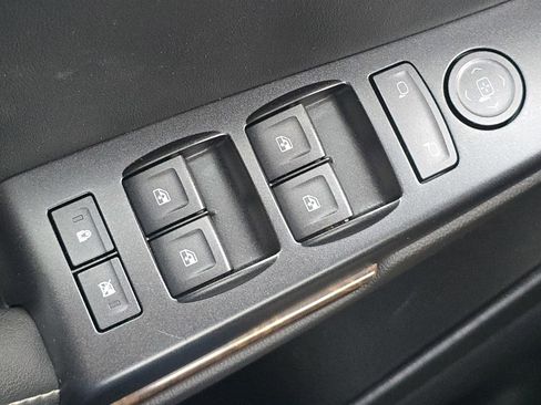 Used 2017 Chevrolet Tahoe LS w/ All-Season Package image 16