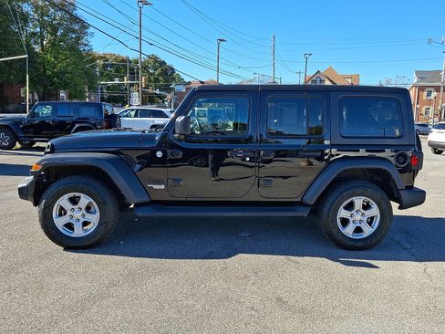 Used 2021 Jeep Wrangler Unlimited Sport image 4