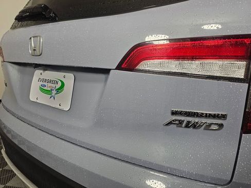 Used 2022 Honda Pilot Touring image 16