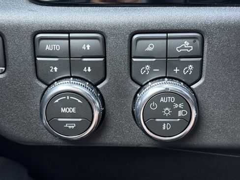 New 2026 GMC Sierra 1500 Elevation w/ Elevation Premium Package AWD/4WD image 25