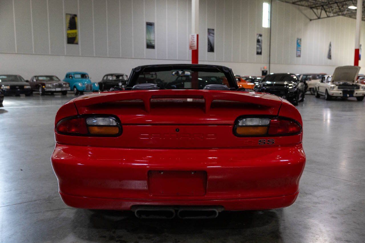 Used 2002 Chevrolet Camaro Z28 w/ SS Performance/Appearance Pkg RWD image 5