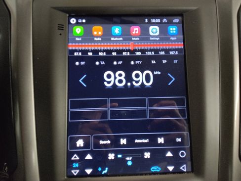 Used 2017 Ford Fusion SE w/ Fusion SE Technology Package image 25