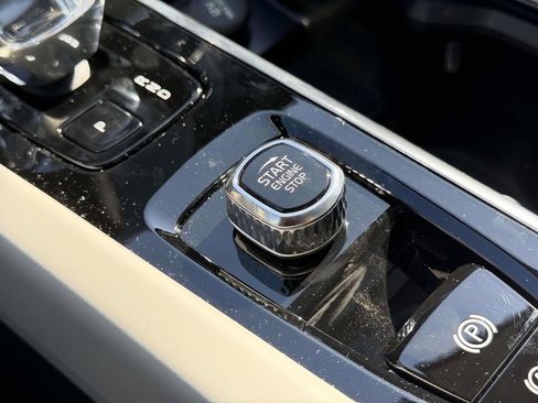 New 2026 Volvo XC60 T8 Ultra w/ Protection Package Premier image 7