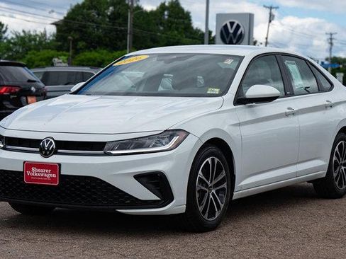Used 2026 Volkswagen Jetta Sport FWD image 1