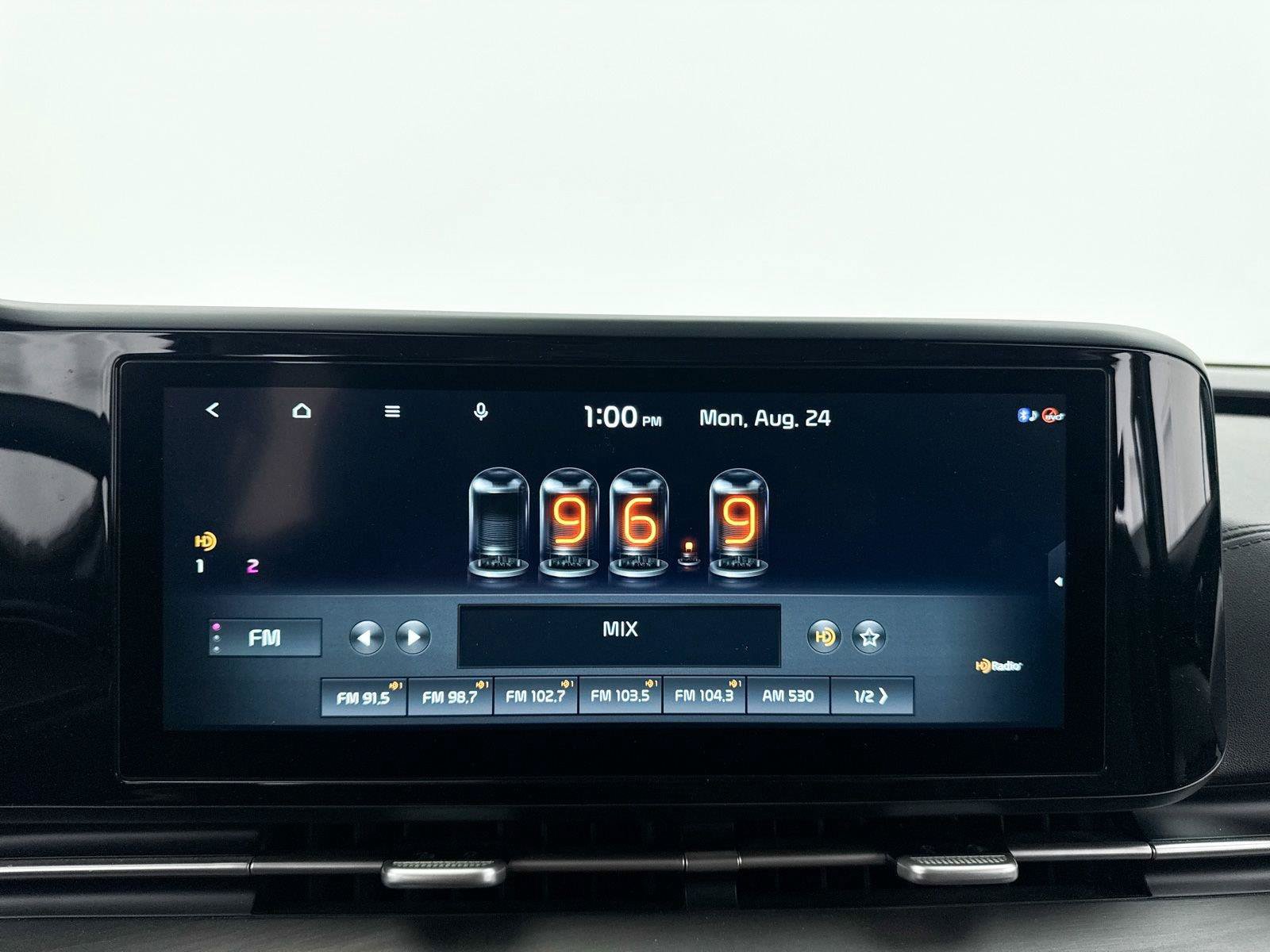 Used 2022 Kia Carnival SX FWD image 5