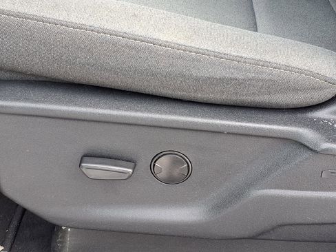 Used 2025 Ford F350 XLT image 4