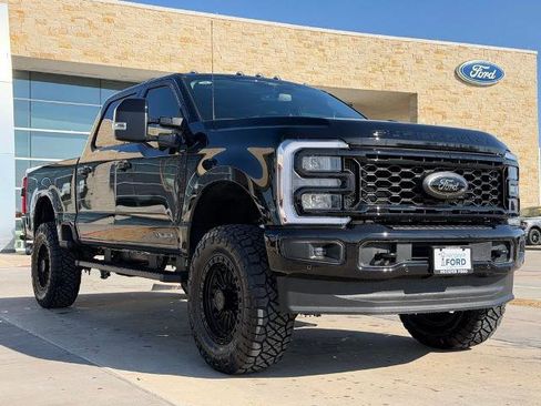 New 2026 Ford F250 Lariat w/ Black Appearance Package image 19