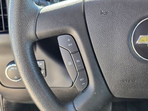 Used 2024 Chevrolet Express 2500 w/ Driver Convenience Package image 18