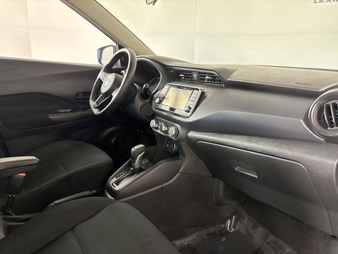 Used 2023 Nissan Kicks S image 28