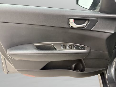 Used 2020 Kia Optima S image 22