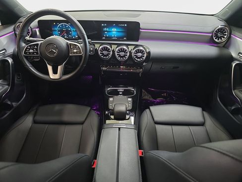 Used 2022 Mercedes-Benz CLA 250 image 12