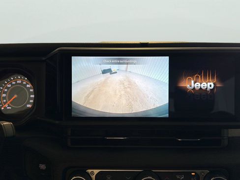 Used 2024 Jeep Wrangler Sport AWD/4WD image 12