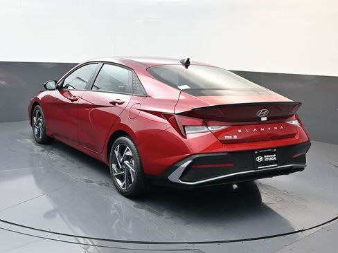 Certified 2025 Hyundai Elantra Sport FWD image 6
