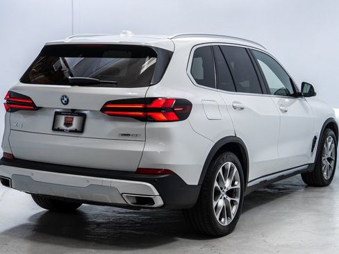Used 2024 BMW X5 xDrive40i w/ Premium Package image 7