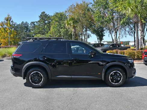 Used 2025 Nissan Pathfinder Rock Creek image 5