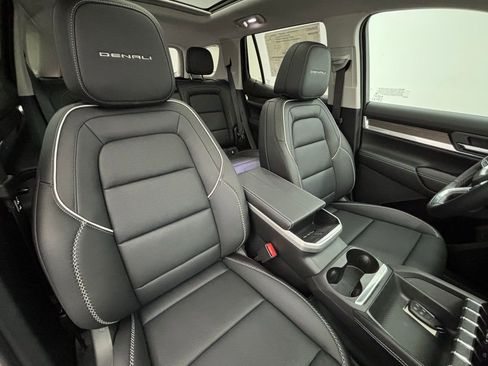 New 2026 GMC Terrain Denali w/ LPO, Floor Liner Package image 39
