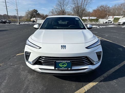 Certified 2025 Buick Envista Preferred image 24