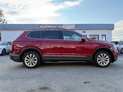 Used 2018 Volkswagen Tiguan SE AWD/4WD image 5