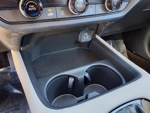 Used 2024 Honda HR-V LX image 20