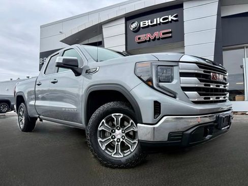 Used 2023 GMC Sierra 1500 SLE image 2