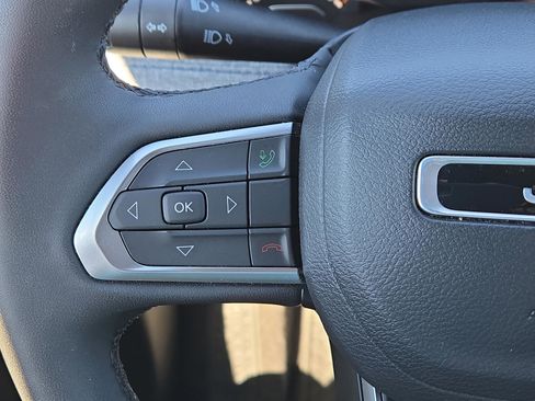 Used 2023 Jeep Compass Latitude w/ Convenience Group image 20