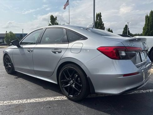 Used 2024 Honda Civic Sport image 9