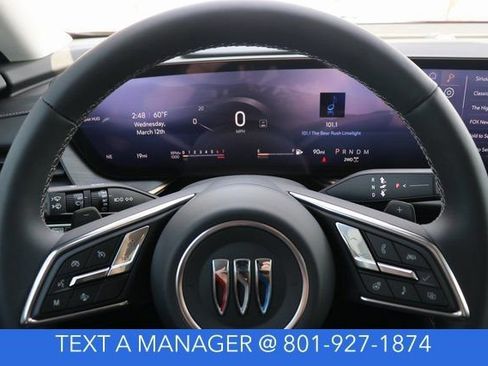 New 2025 Buick Envision Avenir image 18