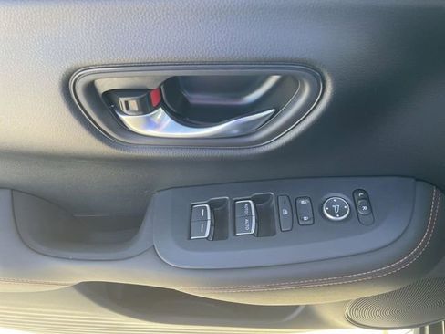 Used 2025 Honda HR-V Sport image 21