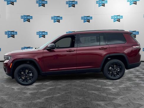 New 2025 Jeep Grand Cherokee L Altitude image 2