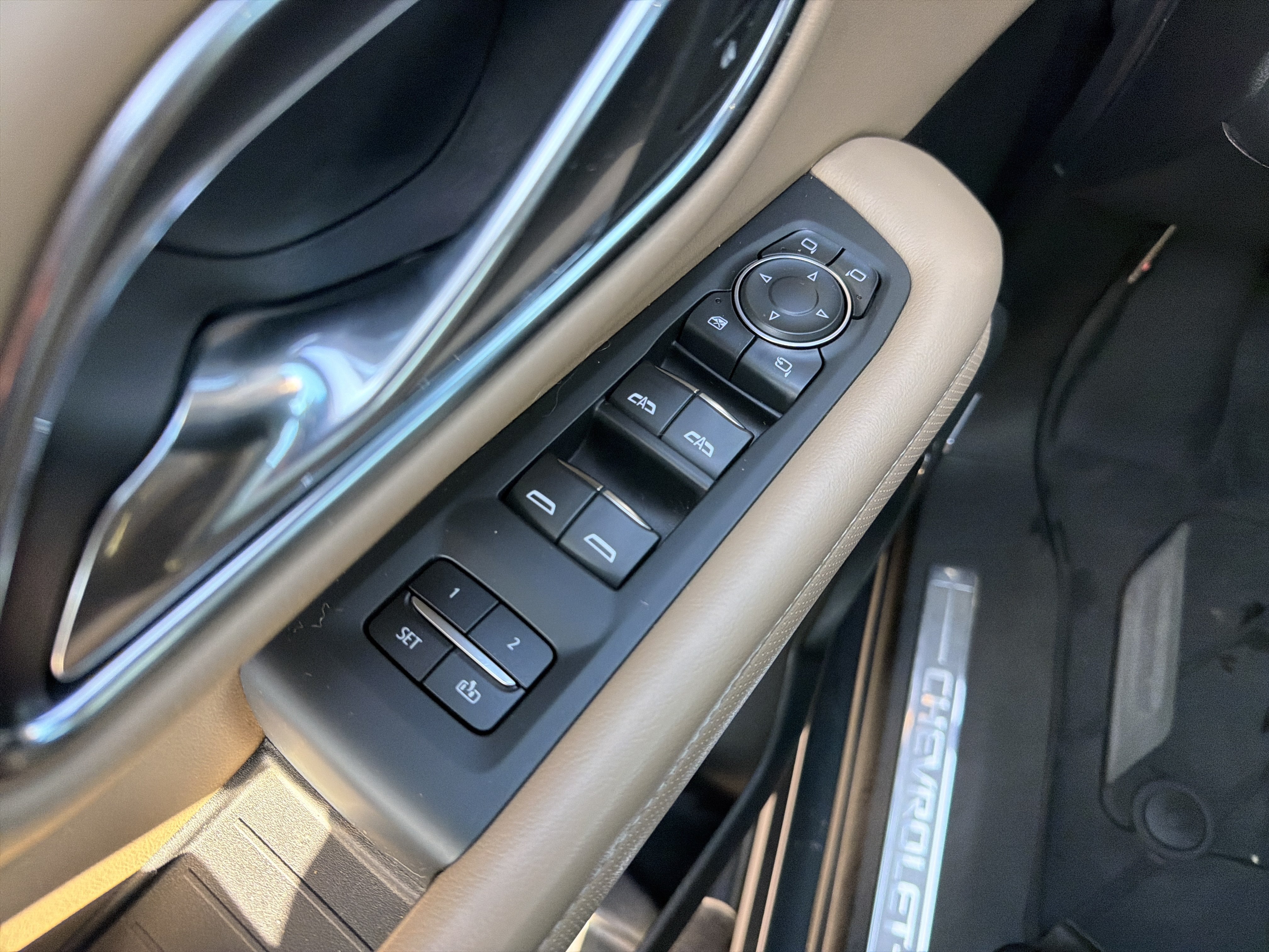 Used 2021 Chevrolet Suburban Premier AWD/4WD image 15