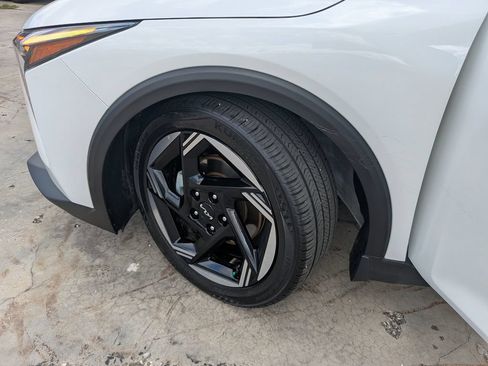 Certified 2025 Kia K4 EX FWD image 37