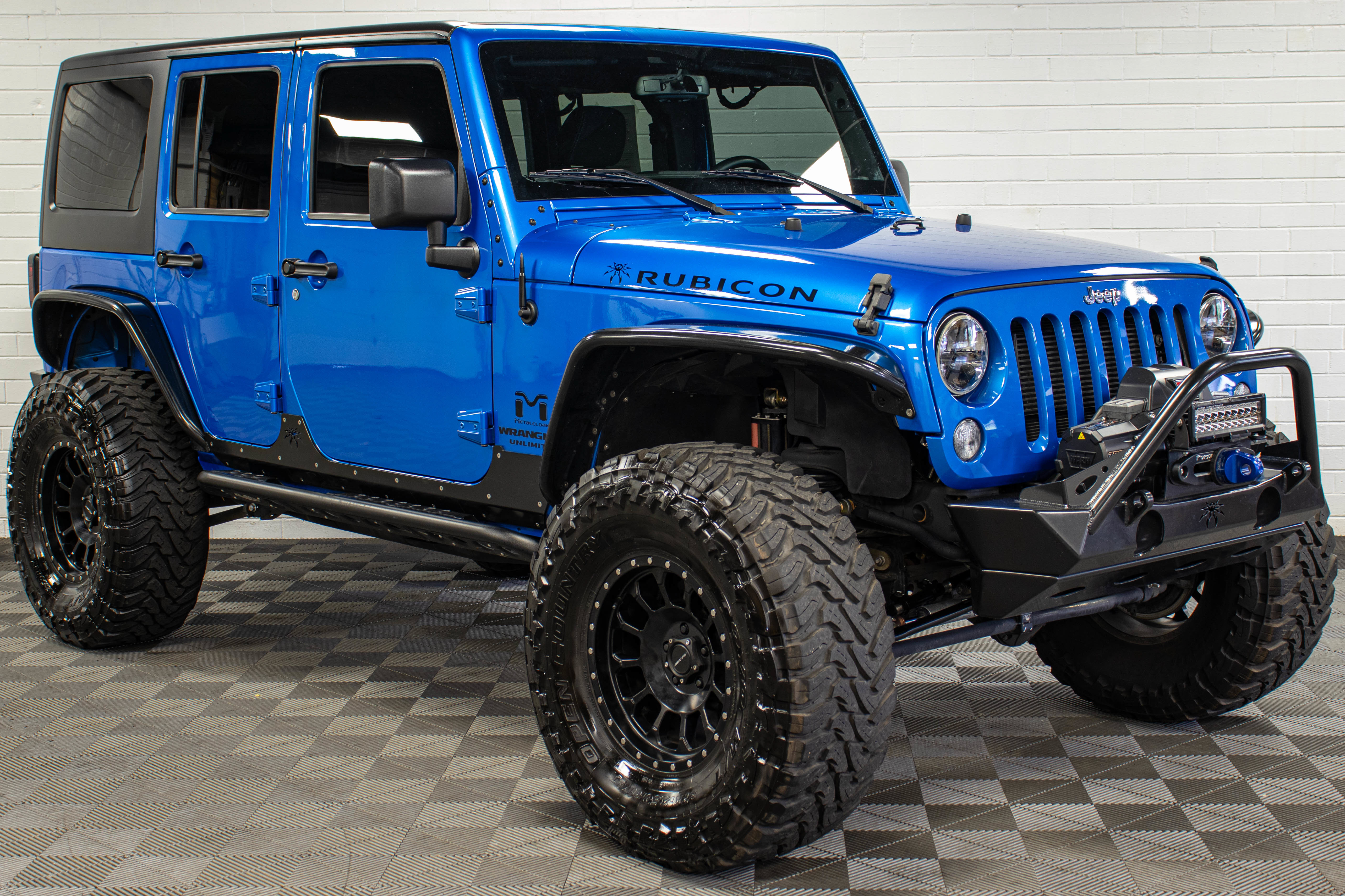 Used 2015 Jeep Wrangler Unlimited Rubicon w/ Connectivity Group AWD/4WD image 1