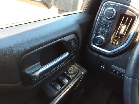 Used 2022 GMC Sierra 3500 AT4 w/ AT4 Preferred Package AWD/4WD image 24