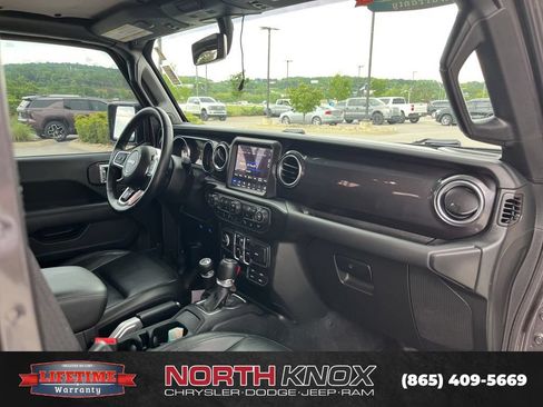 Used 2020 Jeep Wrangler Unlimited Sahara AWD/4WD image 28