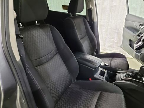 Used 2017 Nissan Rogue SV image 51