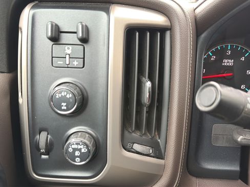 Used 2019 GMC Sierra 2500 Denali AWD/4WD image 21