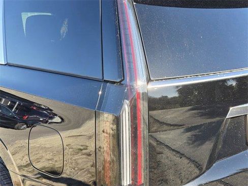 New 2026 Cadillac Escalade Luxury image 11