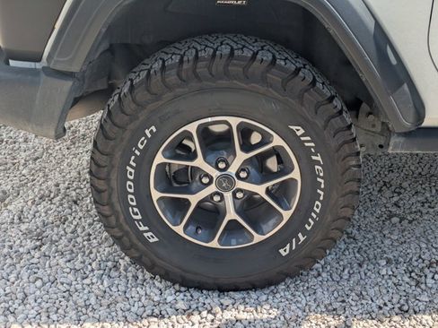 Used 2020 Jeep Wrangler Sport image 5