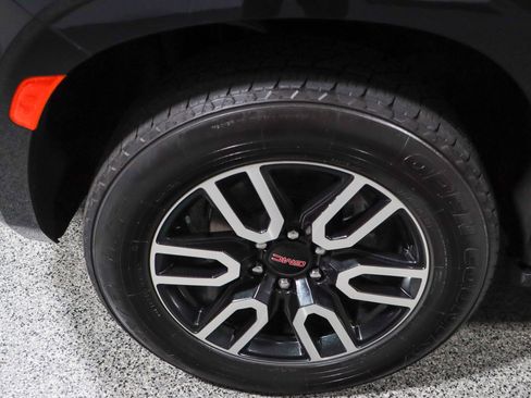 Used 2024 GMC Yukon AT4 w/ Max Trailering Package image 11