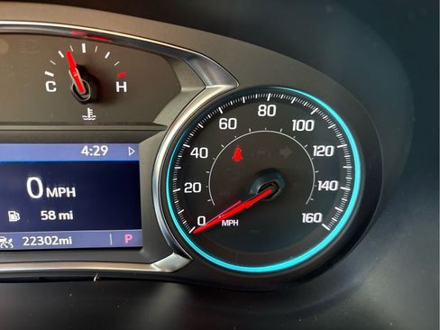 Used 2023 Chevrolet Traverse RS image 31