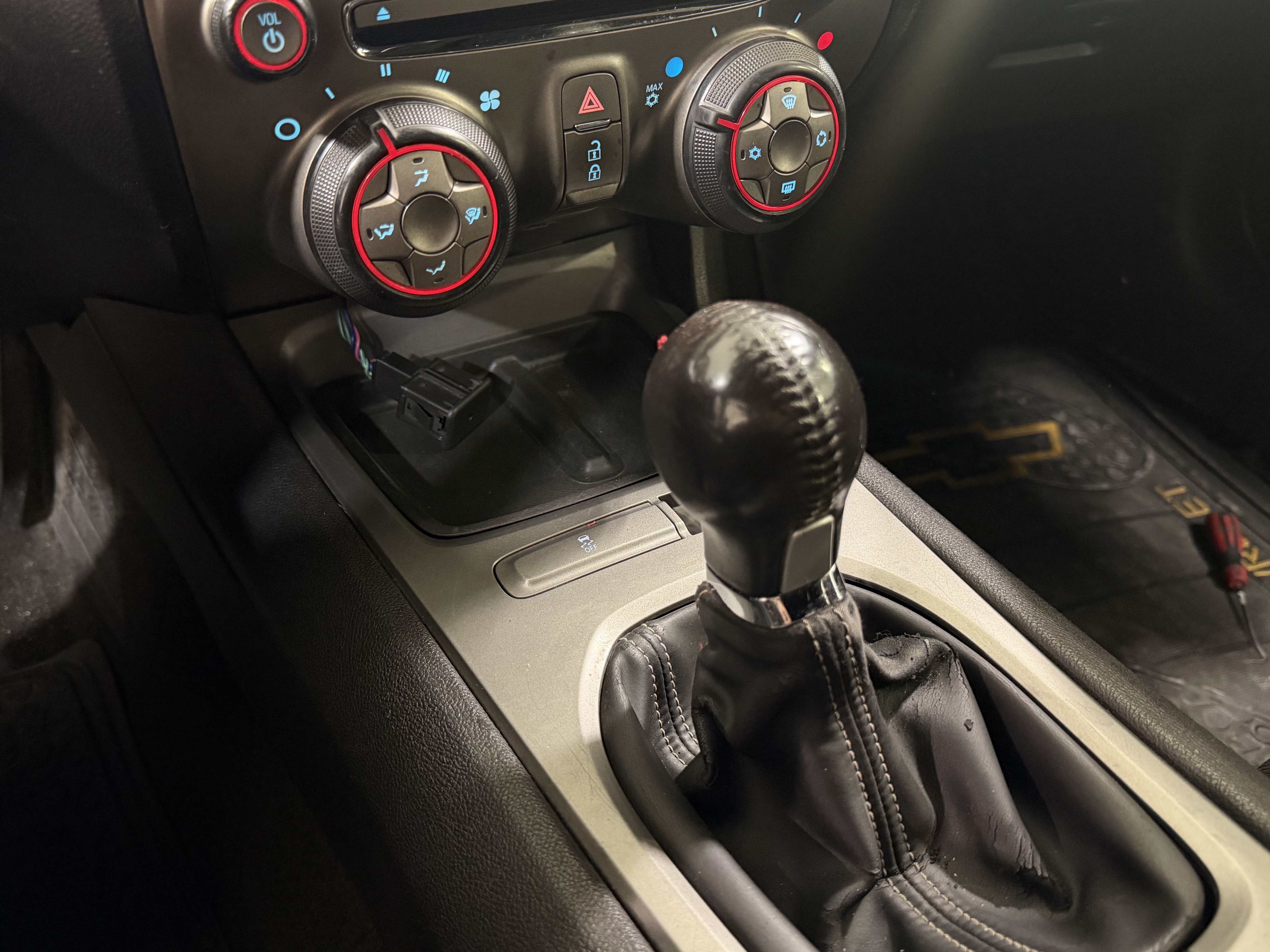 Used 2010 Chevrolet Camaro SS w/ LPO, Ground Effects Package RWD image 18