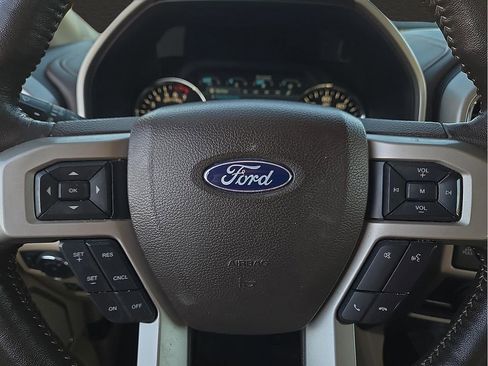 Used 2018 Ford F150 Lariat w/ Equipment Group 502A Luxury image 19