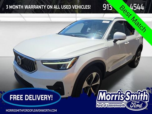 Used 2024 Volvo XC40 B5 Plus AWD/4WD image 1