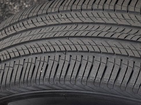 Certified 2025 INFINITI QX60 Luxe image 12