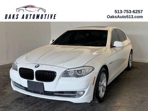 Used 2011 BMW 528i Sedan RWD image 1